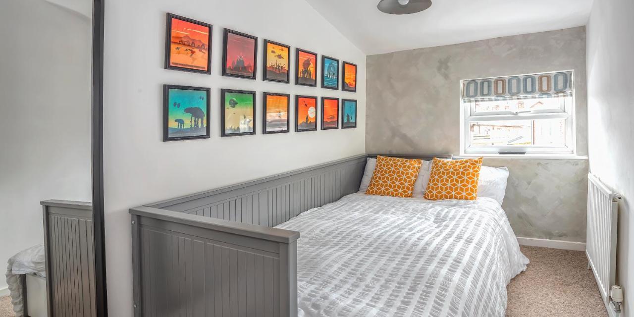 Modern 3-Bed House On Tarporley High Street Villa Exteriör bild